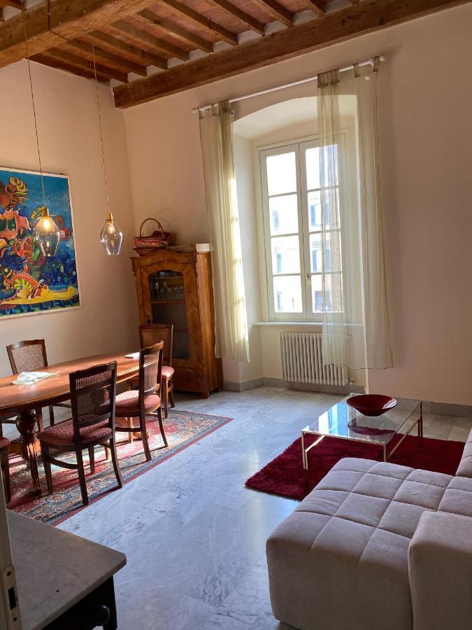ליבורנו Renovated Apartment With 3 Bedrooms In An Historic Palazzo Between Port And Old Town מראה חיצוני תמונה