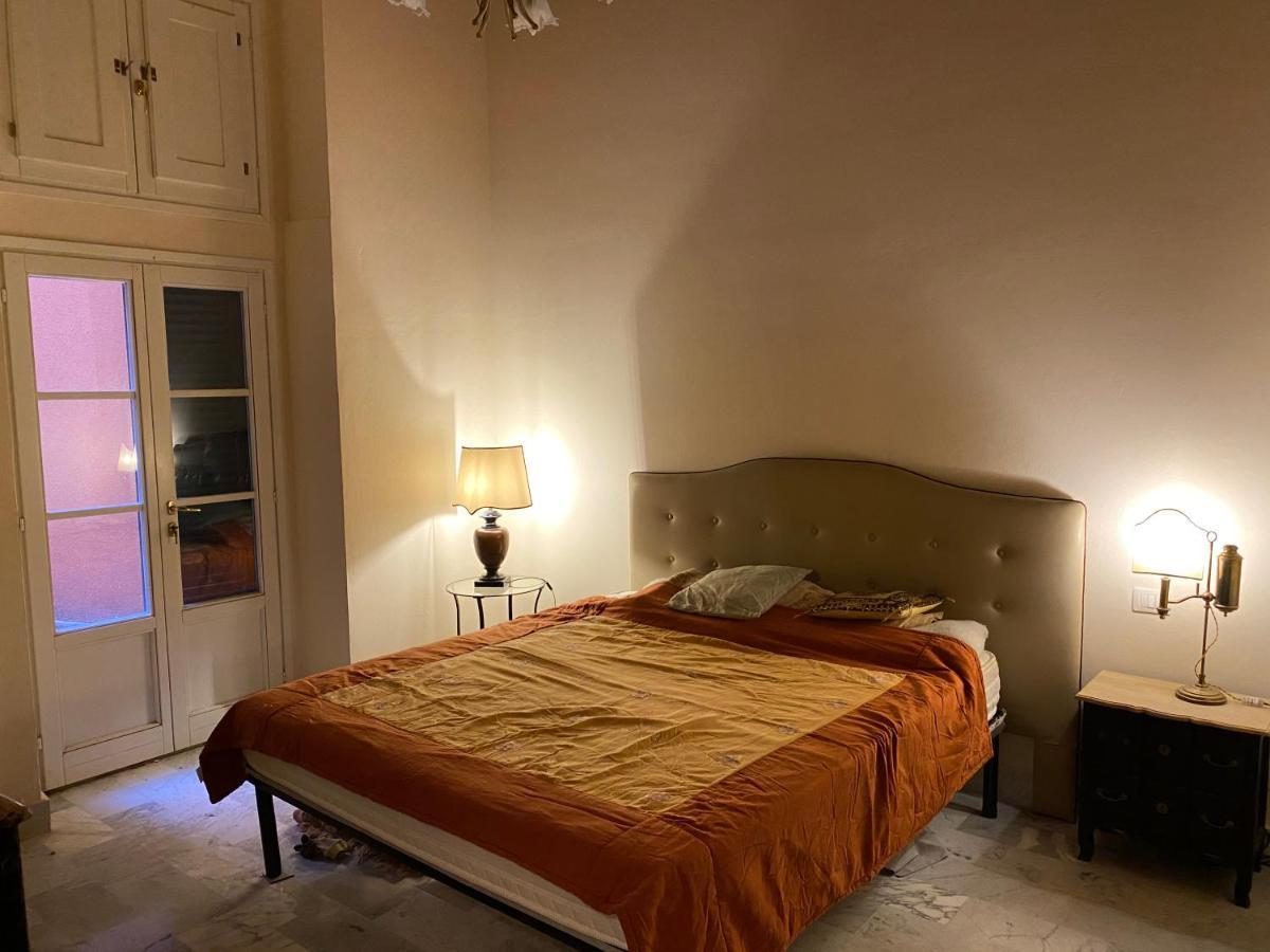 ליבורנו Renovated Apartment With 3 Bedrooms In An Historic Palazzo Between Port And Old Town מראה חיצוני תמונה