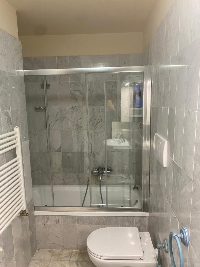 ליבורנו Renovated Apartment With 3 Bedrooms In An Historic Palazzo Between Port And Old Town מראה חיצוני תמונה