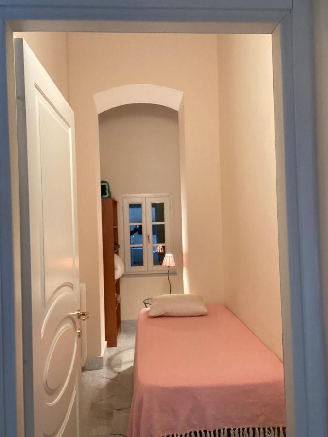 ליבורנו Renovated Apartment With 3 Bedrooms In An Historic Palazzo Between Port And Old Town מראה חיצוני תמונה